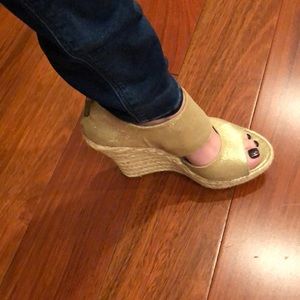 Sale ❤️Jimmy choo wedges gold